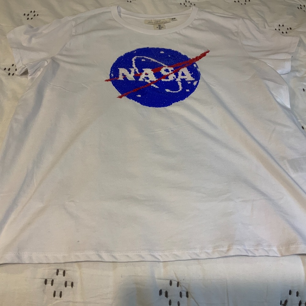 H&M cotton tee with NASA in sequins. Large